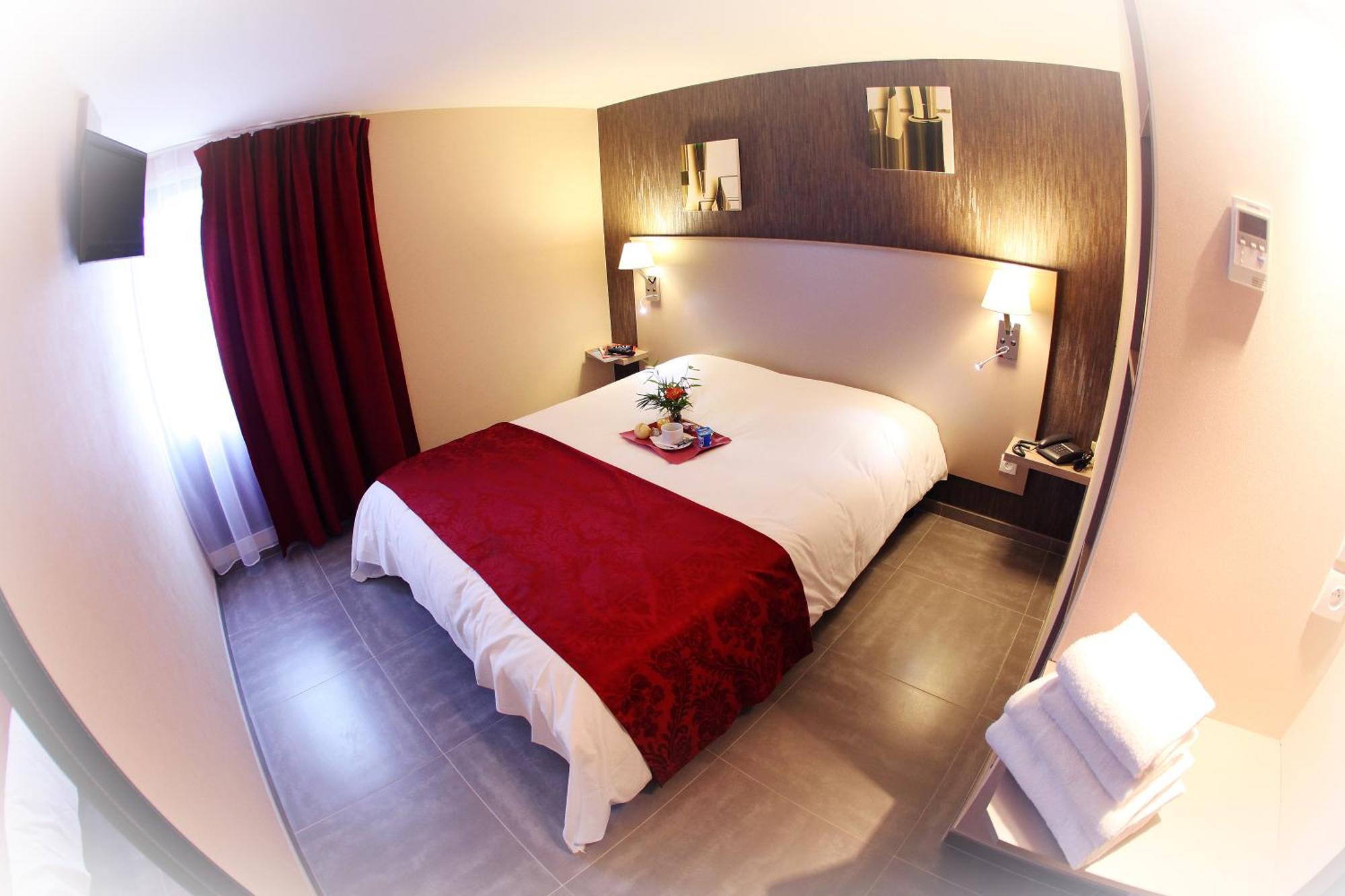 Hotel Le Coudon La Farlede Экстерьер фото